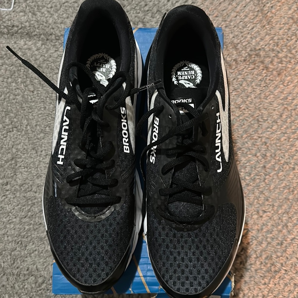 Men’s Brooks running shoes